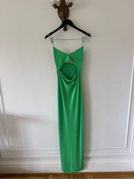 Alice + Olivia Dresses & Skirts - alice + olivia Dress in Vibrant Green